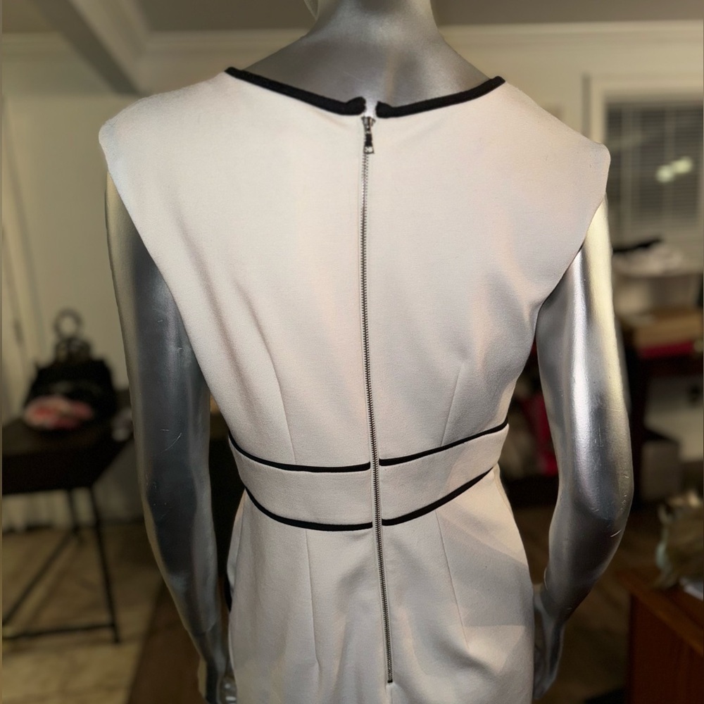 Sandra Darren Dress Size 6 EUC - Picture 3 of 7